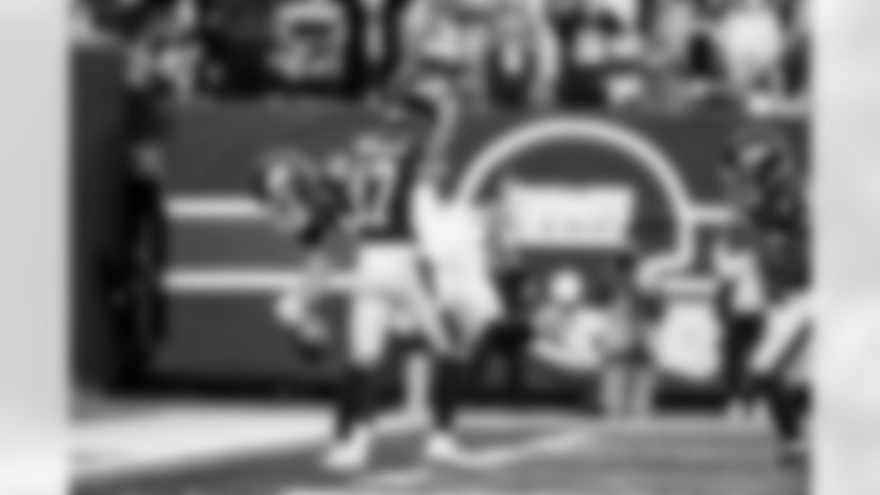 TE Theo Johnson (84), WR Wan'Dale Robinson (17)