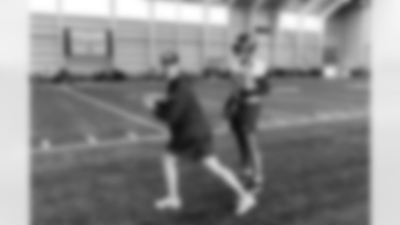 Charlie Bullen, OLB Abdul Carter (51)