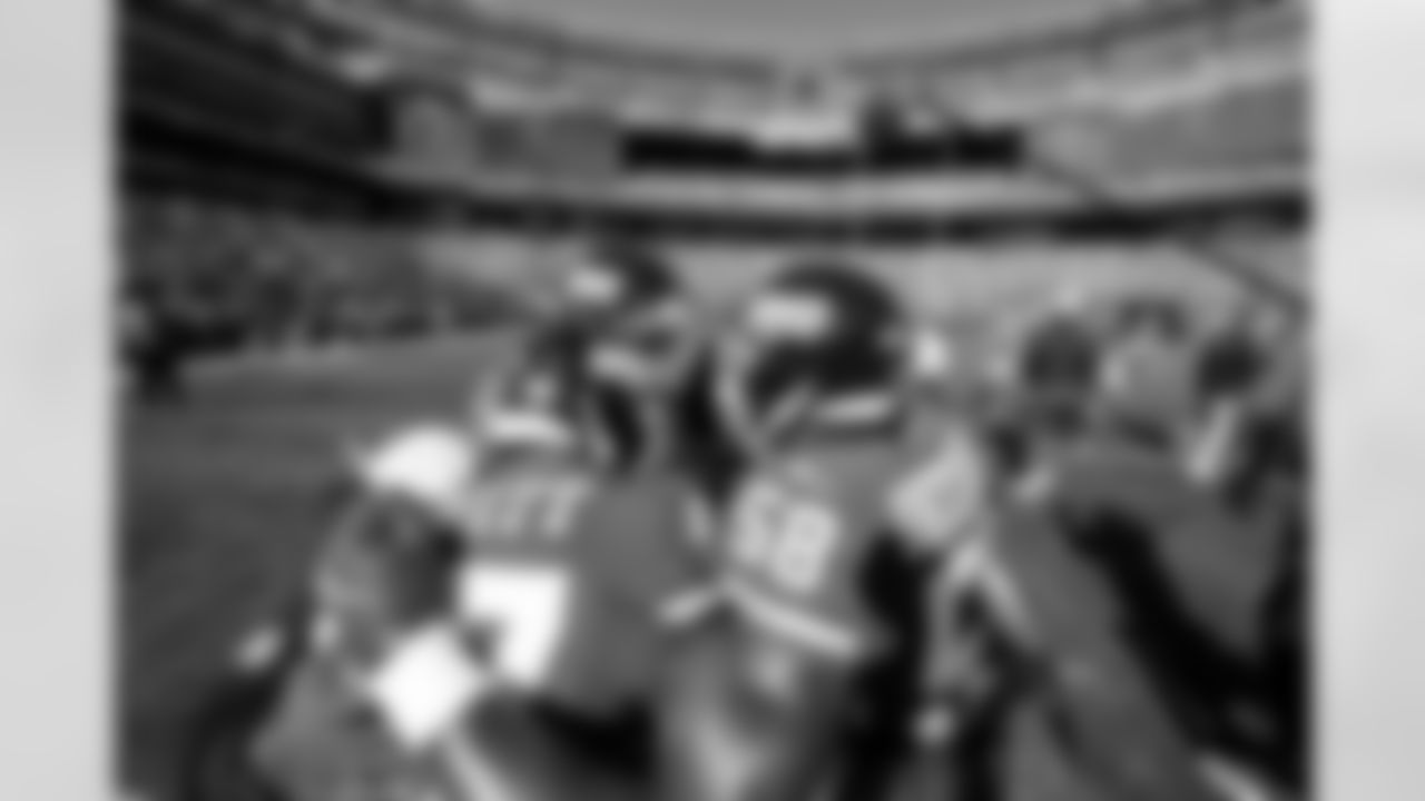 ILB Bobby Okereke (58)