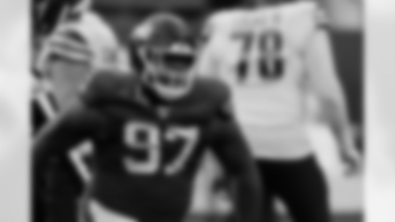 New York Giants defensive tackle Dexter Lawrence (97)