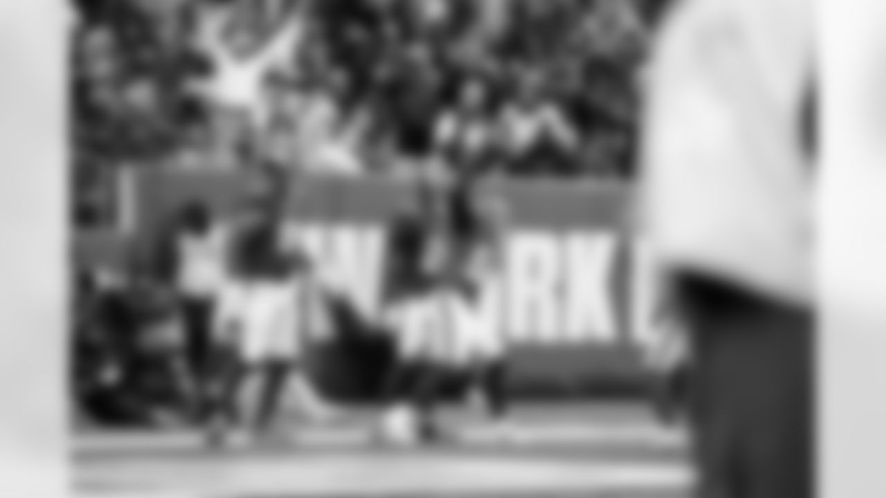 ILB Bobby Okereke (58)