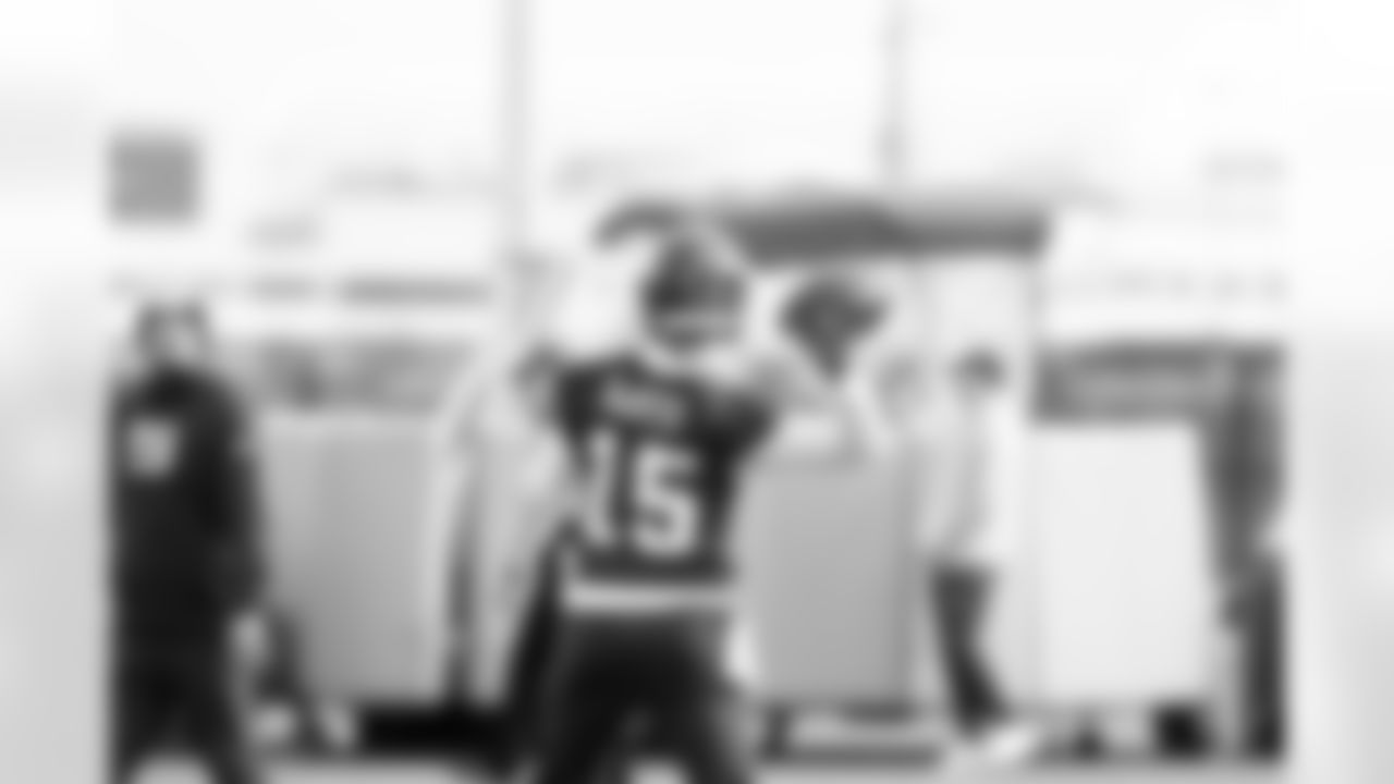 QB Tommy DeVito (15)