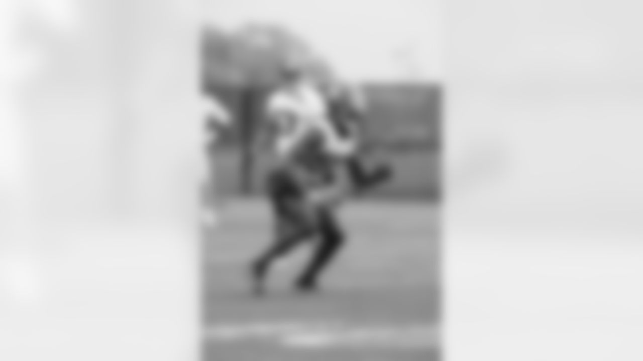 ILB Dyontae Johnson (54)