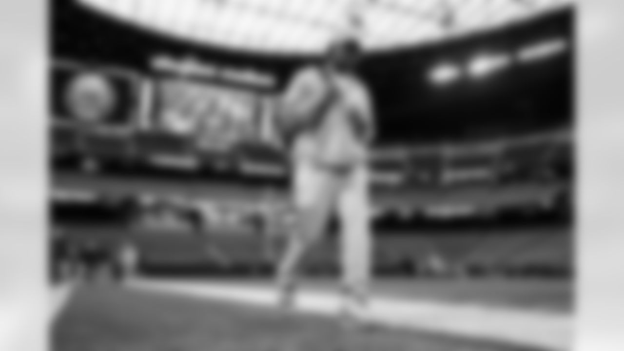 LB Zaire Barnes (46)