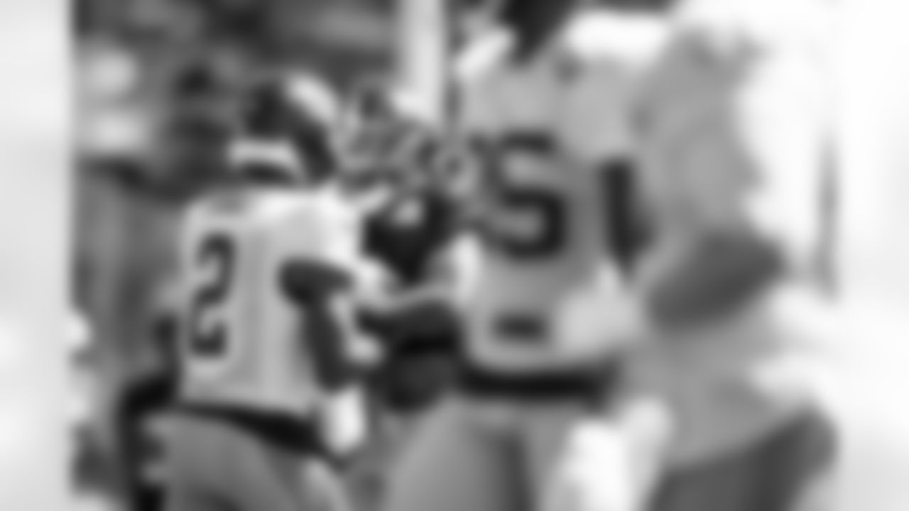 RB Tyrone Tracy Jr. (29) and CB Deonte Banks (2)