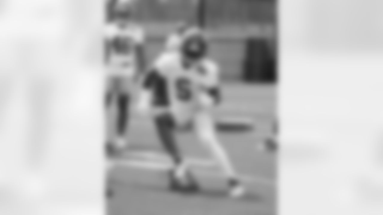 OLB Kayvon Thibodeaux (5)