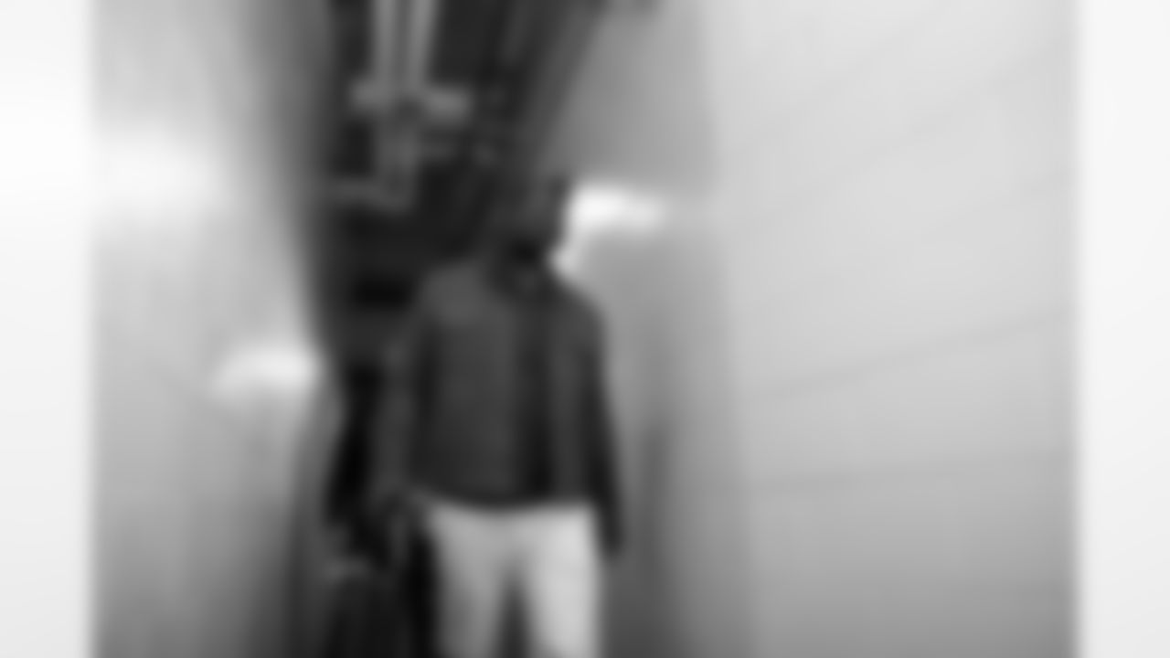 TE Chris Manhertz (85)