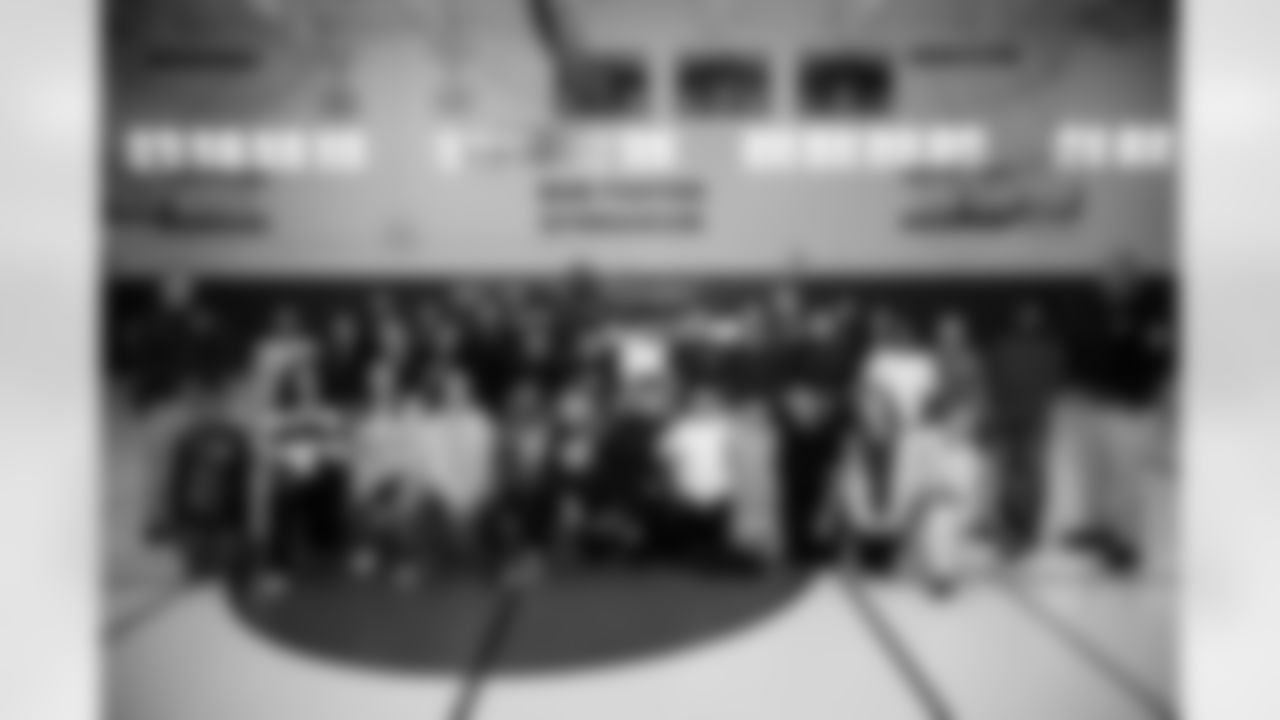 ILB Bobby Okereke (58)