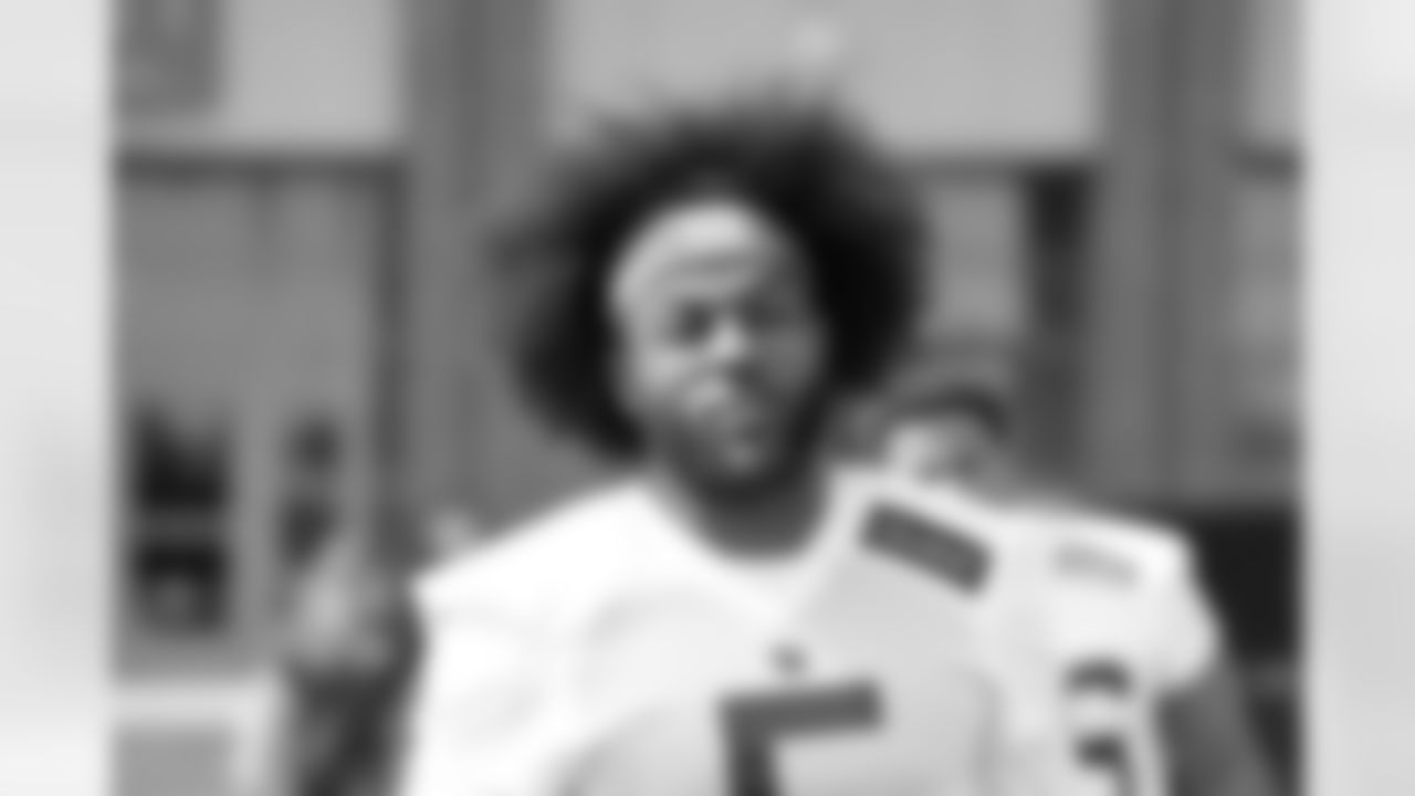 OLB Kayvon Thibodeaux (5)