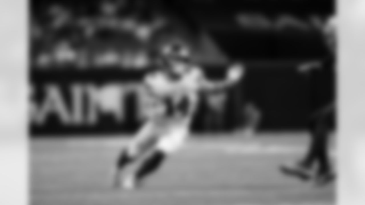 RB Cam Skattebo (44) runs the ball during an NFL football game against the New Orleans Saints on Sunday, October 5, 2025 at Caesars Superdome in New Orleans. (BRENNAN ASPLEN/NEW YORK GIANTS)