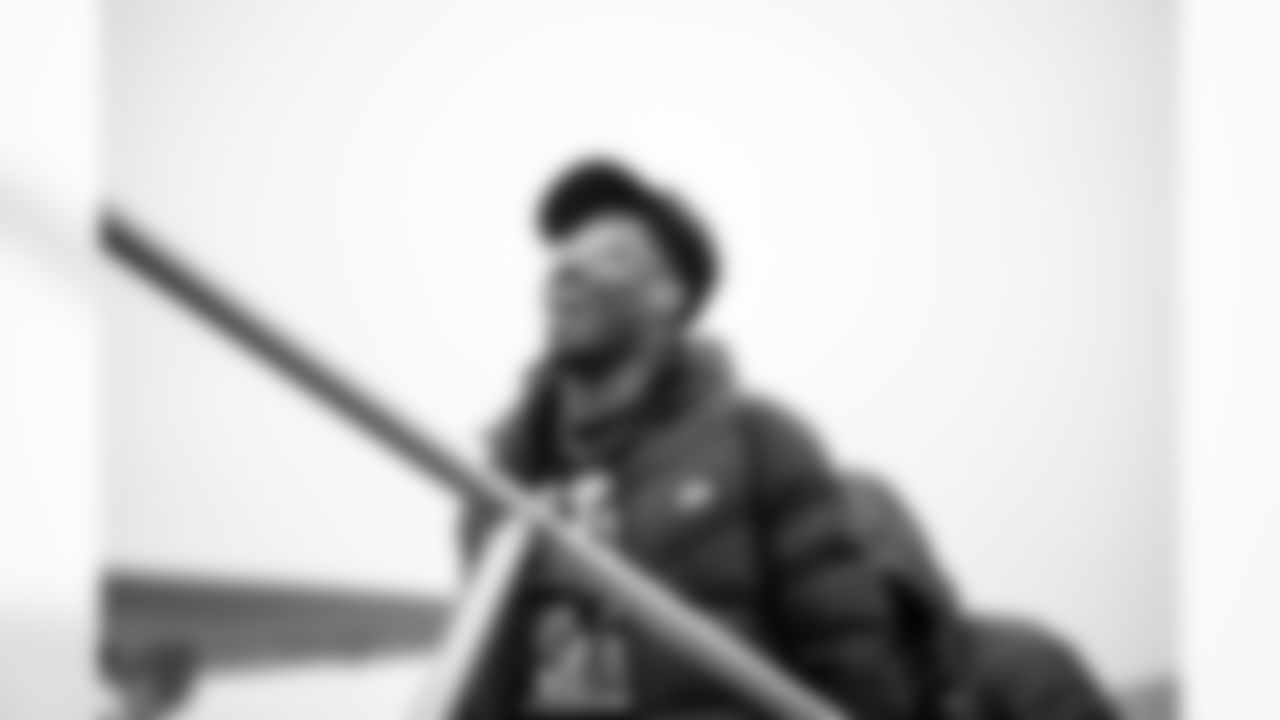 RB Tyrone Tracy Jr. (29)