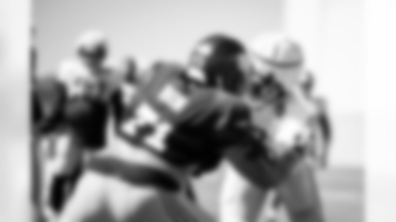 DL Chauncey Golston (57)