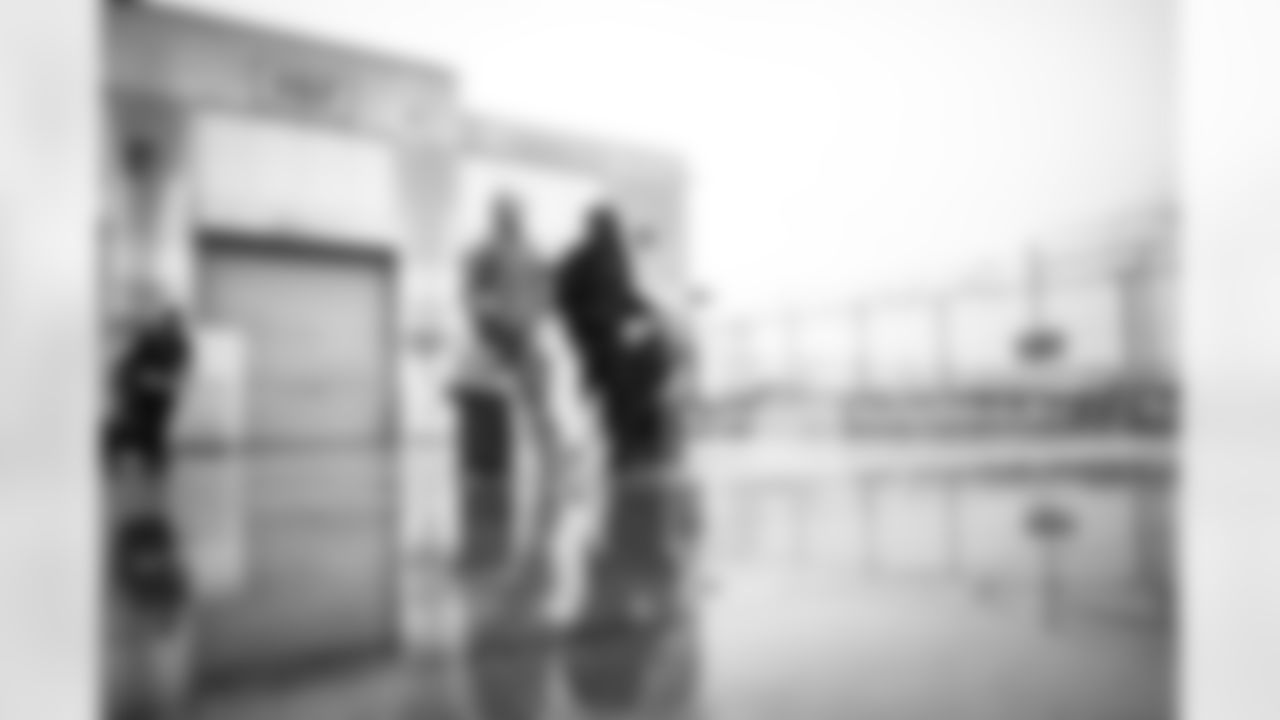 QB Jaxson Dart (6), S Tyler Nubin (27)