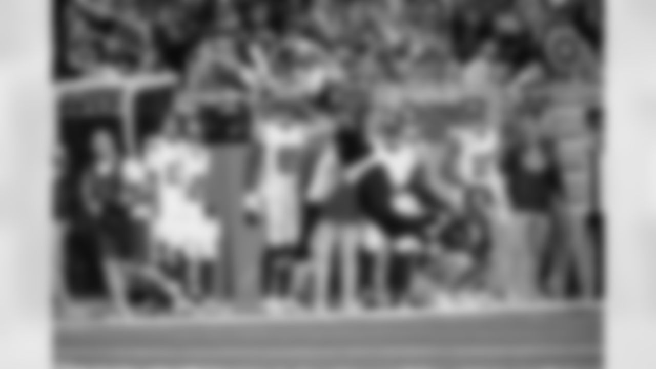 TE Theo Johnson (84)