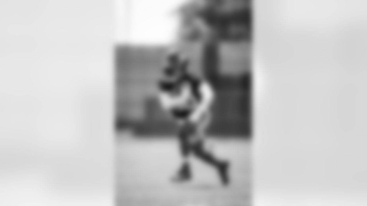 WR Montrell Washington (80)