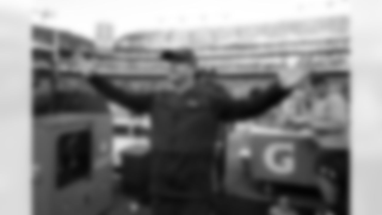 Baltimore Ravens head coach John Harbaugh gestures to fans after an NFL football game against the Oakland Raiders, Sunday, Nov. 25, 2018, in Baltimore. Baltimore won 34-17. (AP Photo/Nick Wass)