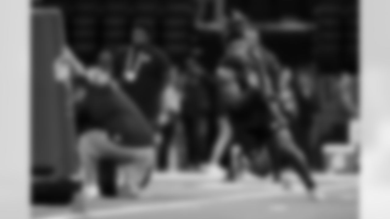 Texas A&M defensive lineman Cashius Howell (41) participates in a drill during the 2026 NFL Scouting Combine on Thursday, February 26, 2026 in Indianapolis, Indiana. (Cooper Neill/NFL)