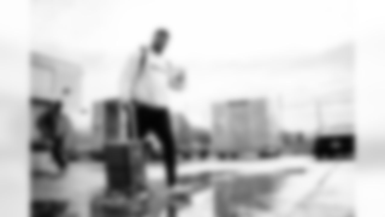 DT Roy Robertson-Harris (95)