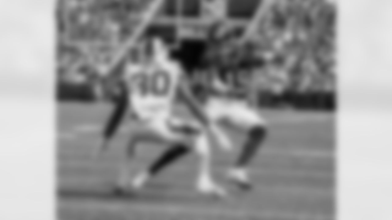 New York Giants quarterback Jameis Winston (19)