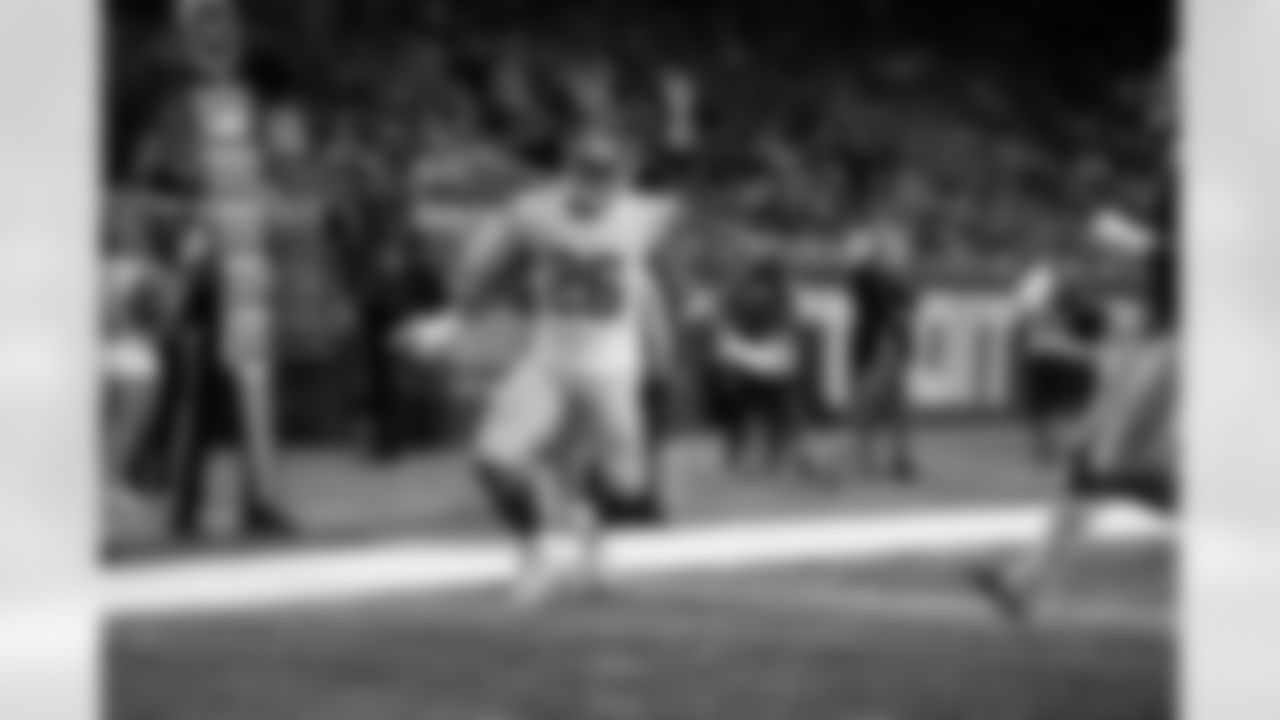 New York Giants running back Saquon Barkley (26) scores a touchdown during an NFL football game against the Detroit Lions, Sunday October 27, 2019 in Detroit. (Evan Pinkus via AP)