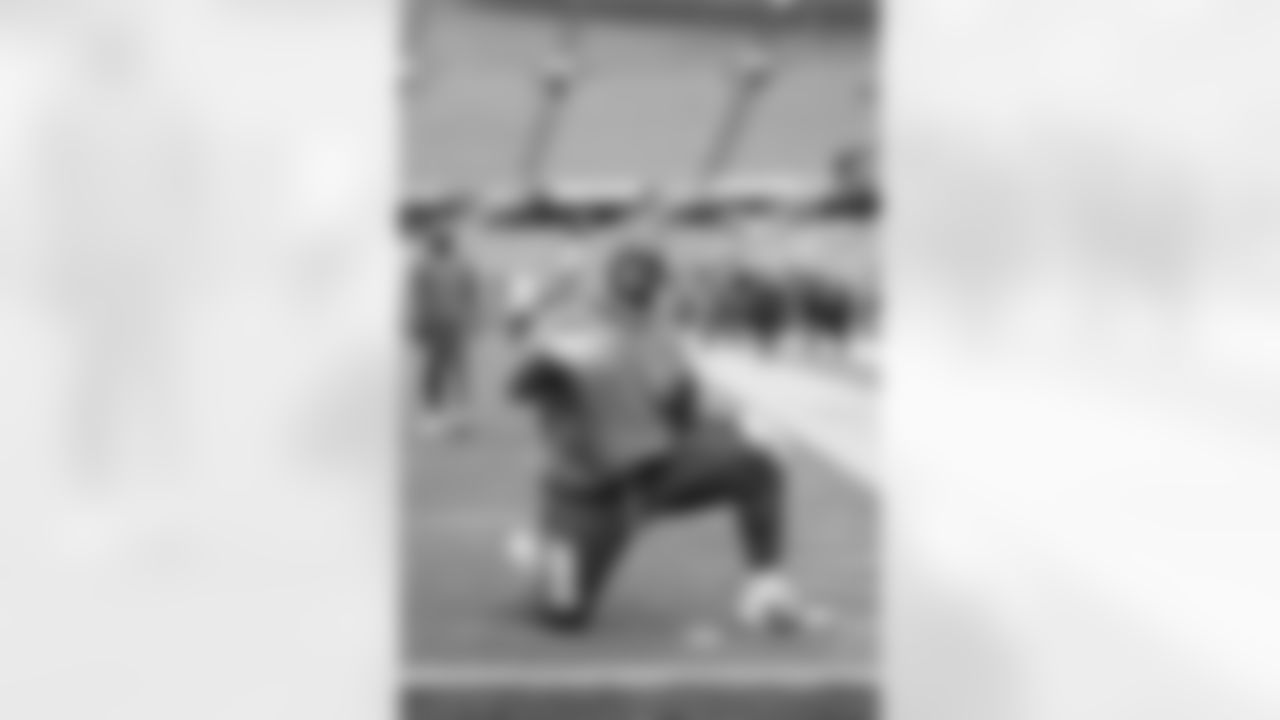 DL Rakeem Nuñez-Roches (93)