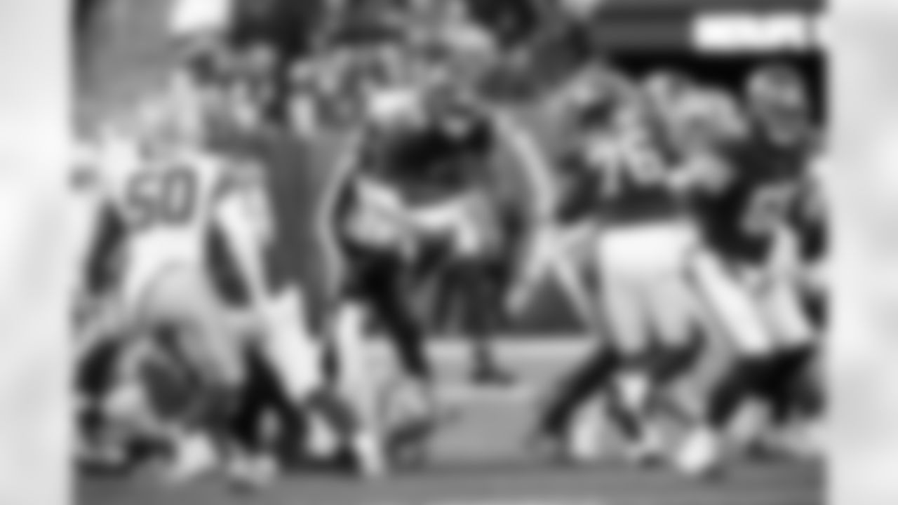 RB Tyrone Tracy Jr. (29)