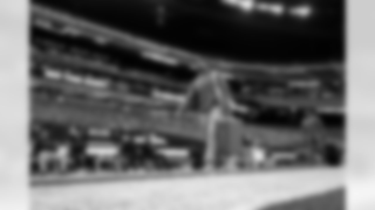 S Jevón Holland (8)