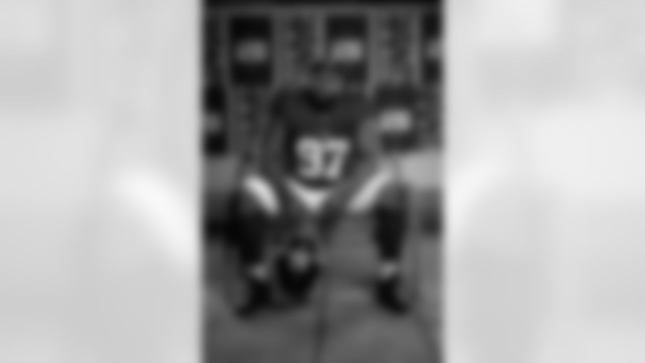 DL Dexter Lawrence II (97)