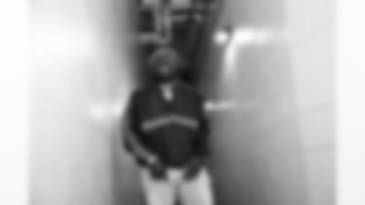 DL Rakeem Nuñez-Roches (93)