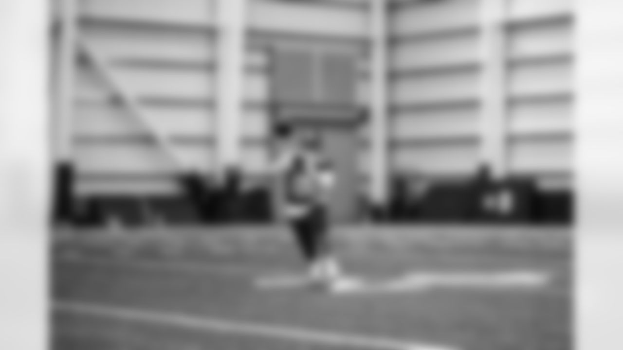 WR Xavier Gibson (88)