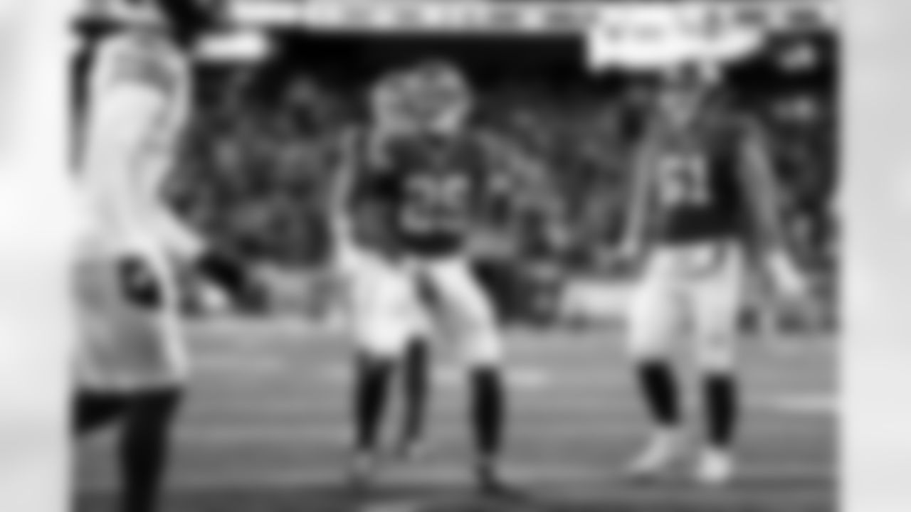 RB Tyrone Tracy Jr. (29)