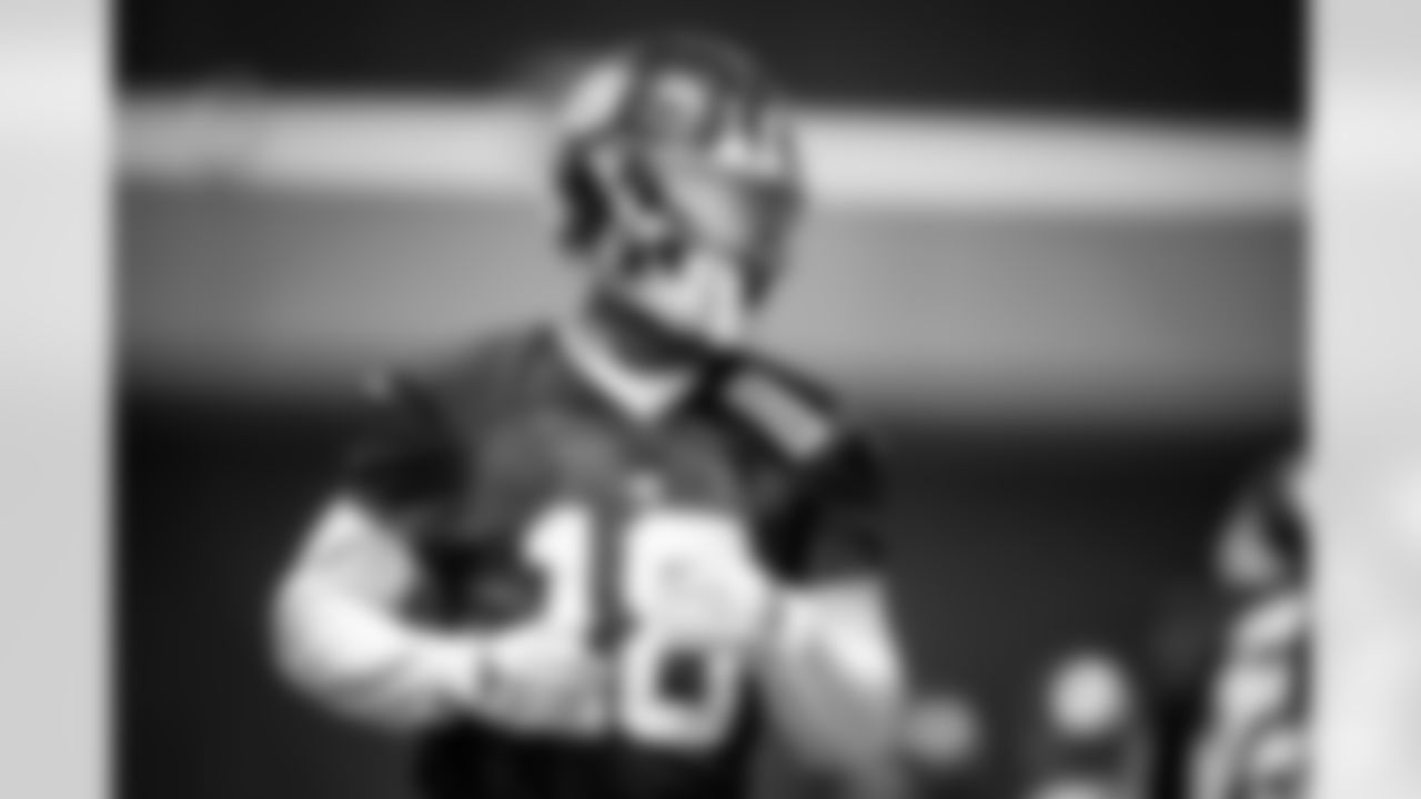 WR Darius Slayton (18)