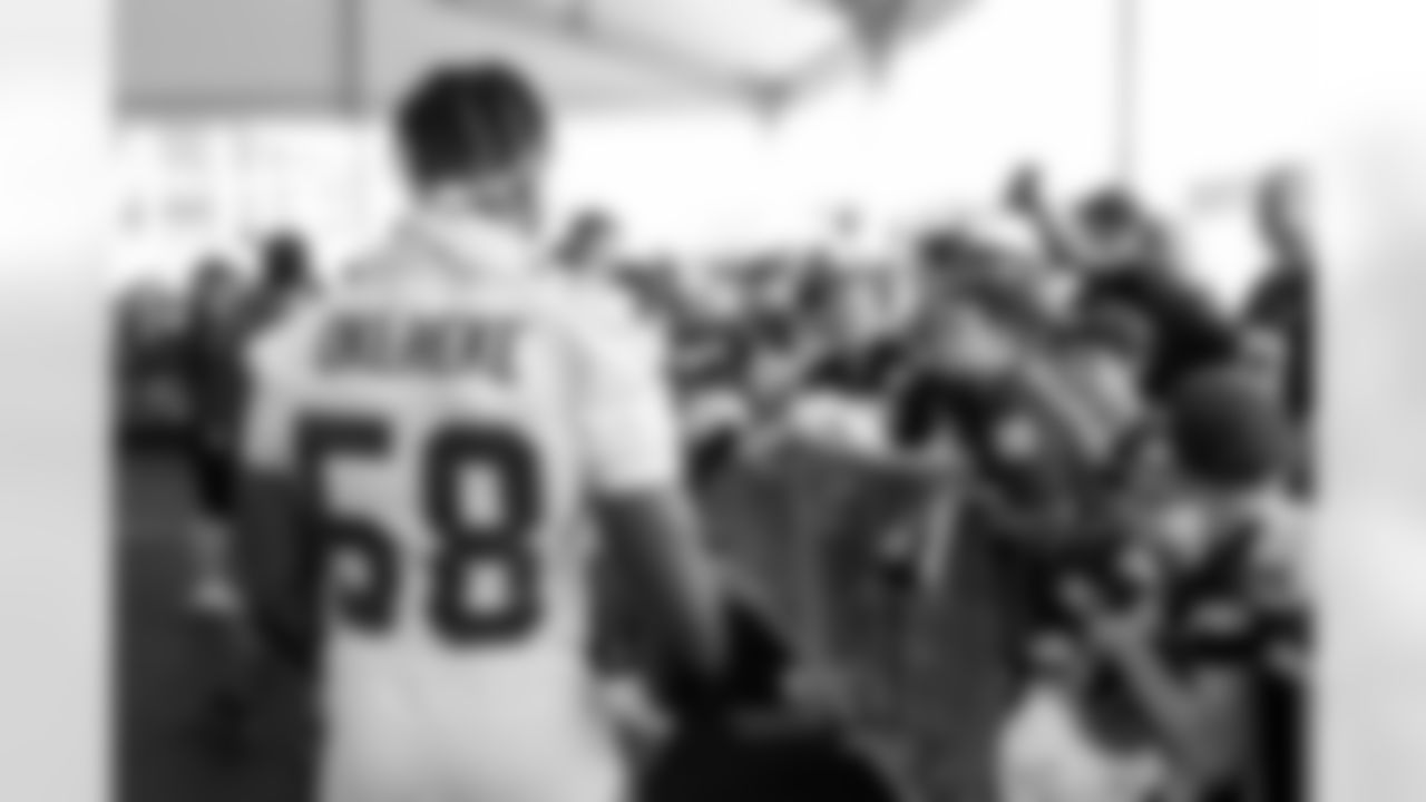 LB Bobby Okereke (58)