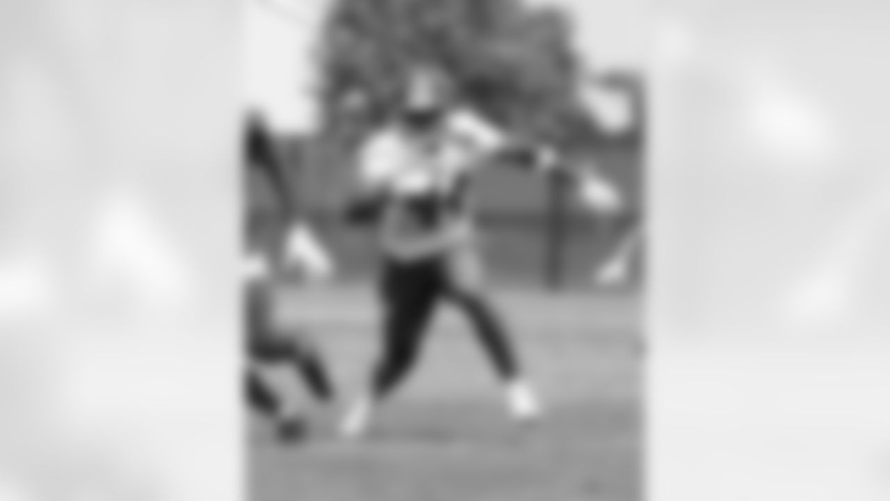 LB Demetrius Flannigan-Fowles (44)