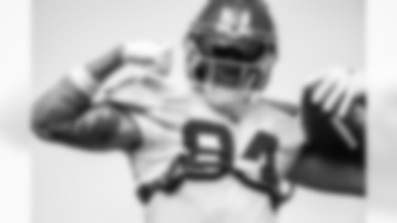 TE Theo Johnson (84)