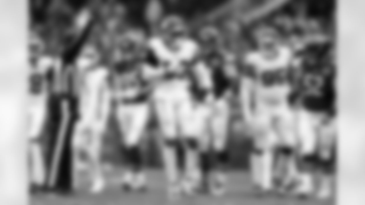 LB Demetrius Flannigan-Fowles (33)