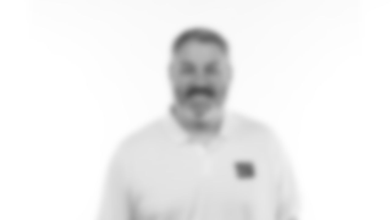 Matt Pees - Assistant Linebackers Coach