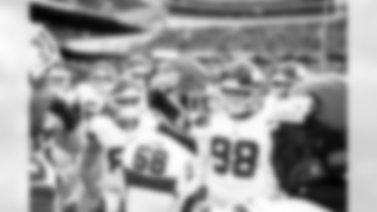 ILB Bobby Okereke (58)