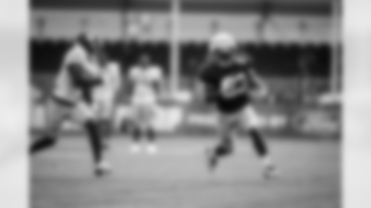 RB Jonathan Ward (23)