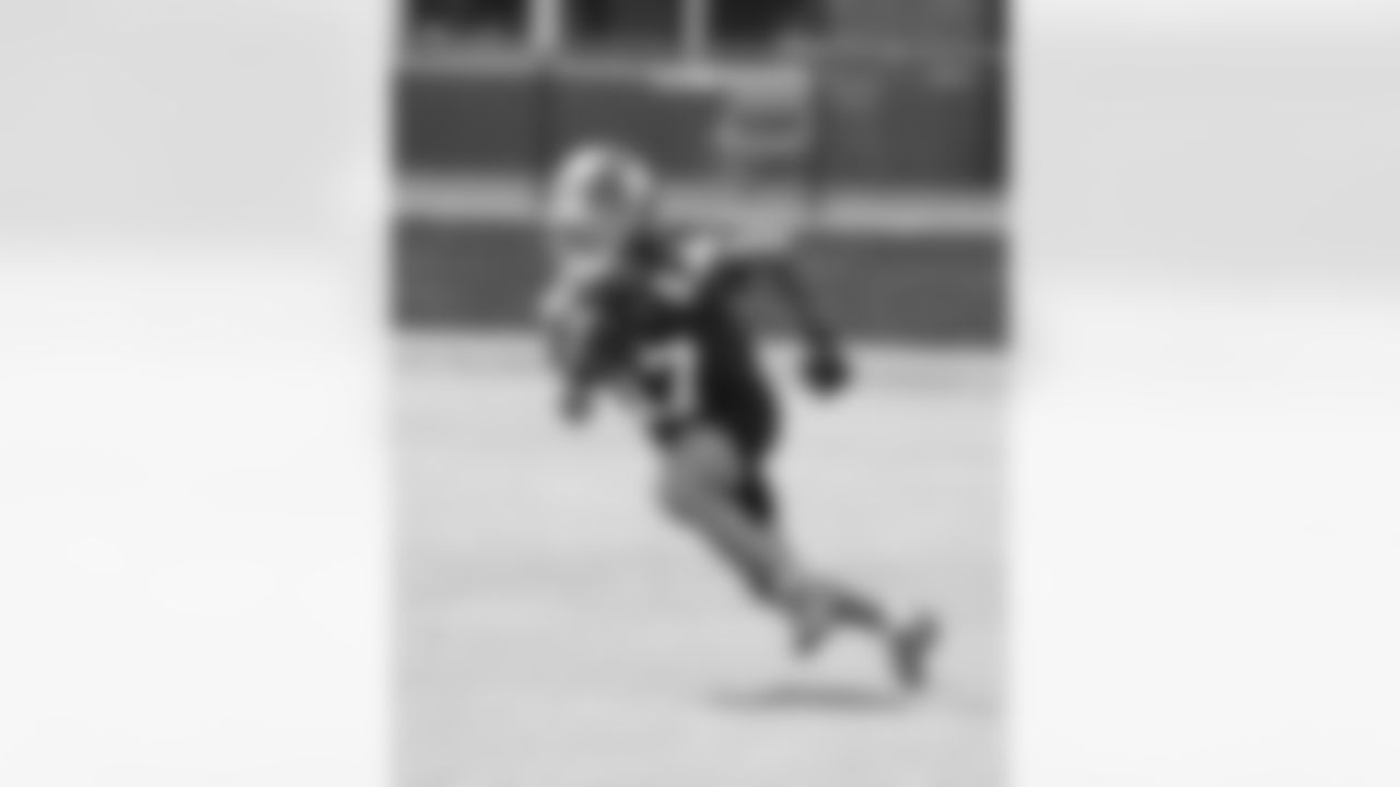WR Wan'Dale Robinson (17)