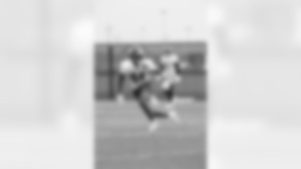 LB Demetrius Flannigan-Fowles (44)