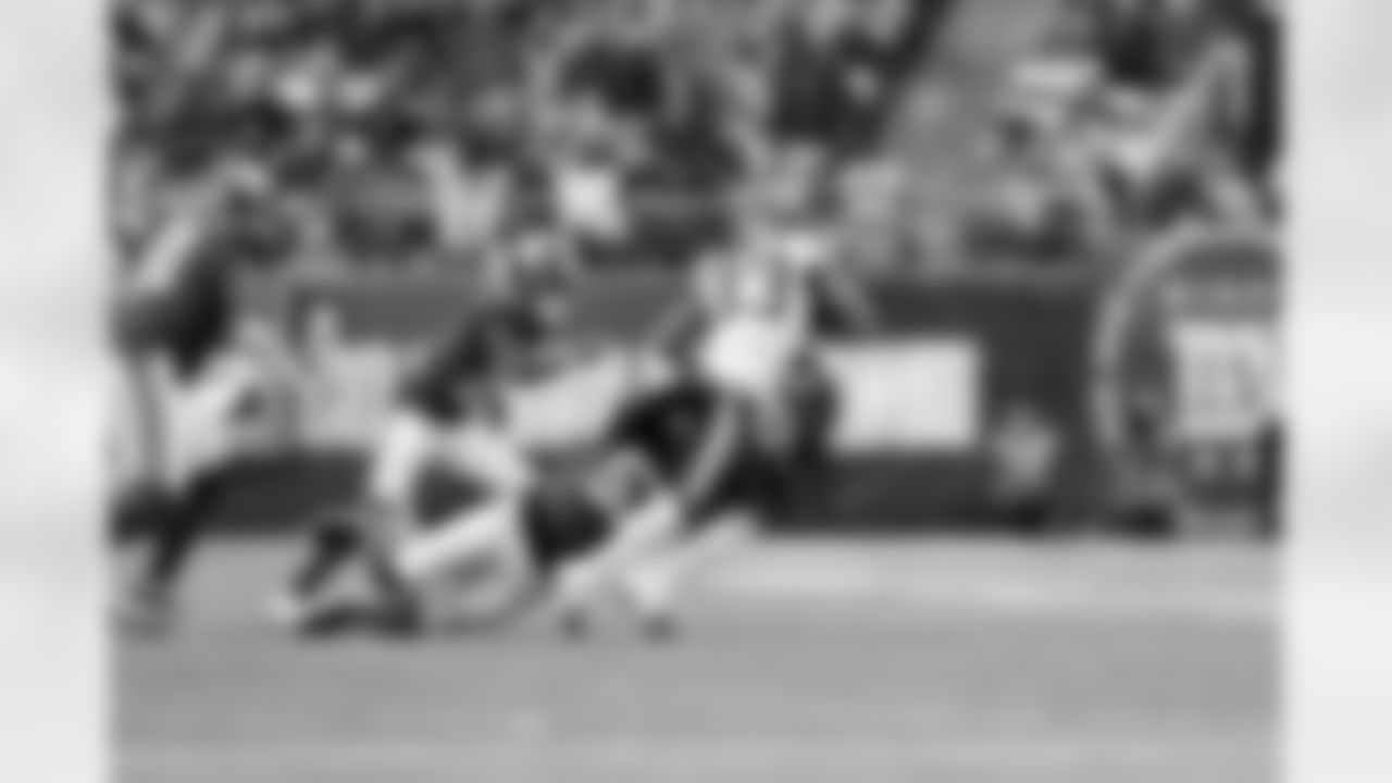 DL Chauncey Golston (57)