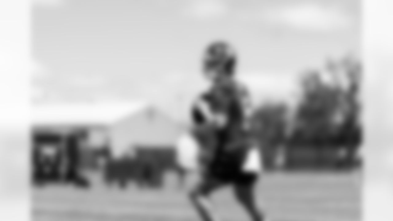 QB Jaxson Dart (6)