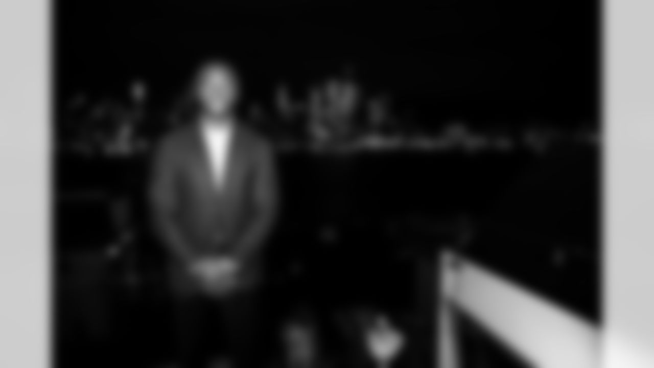 ILB Bobby Okereke (58)