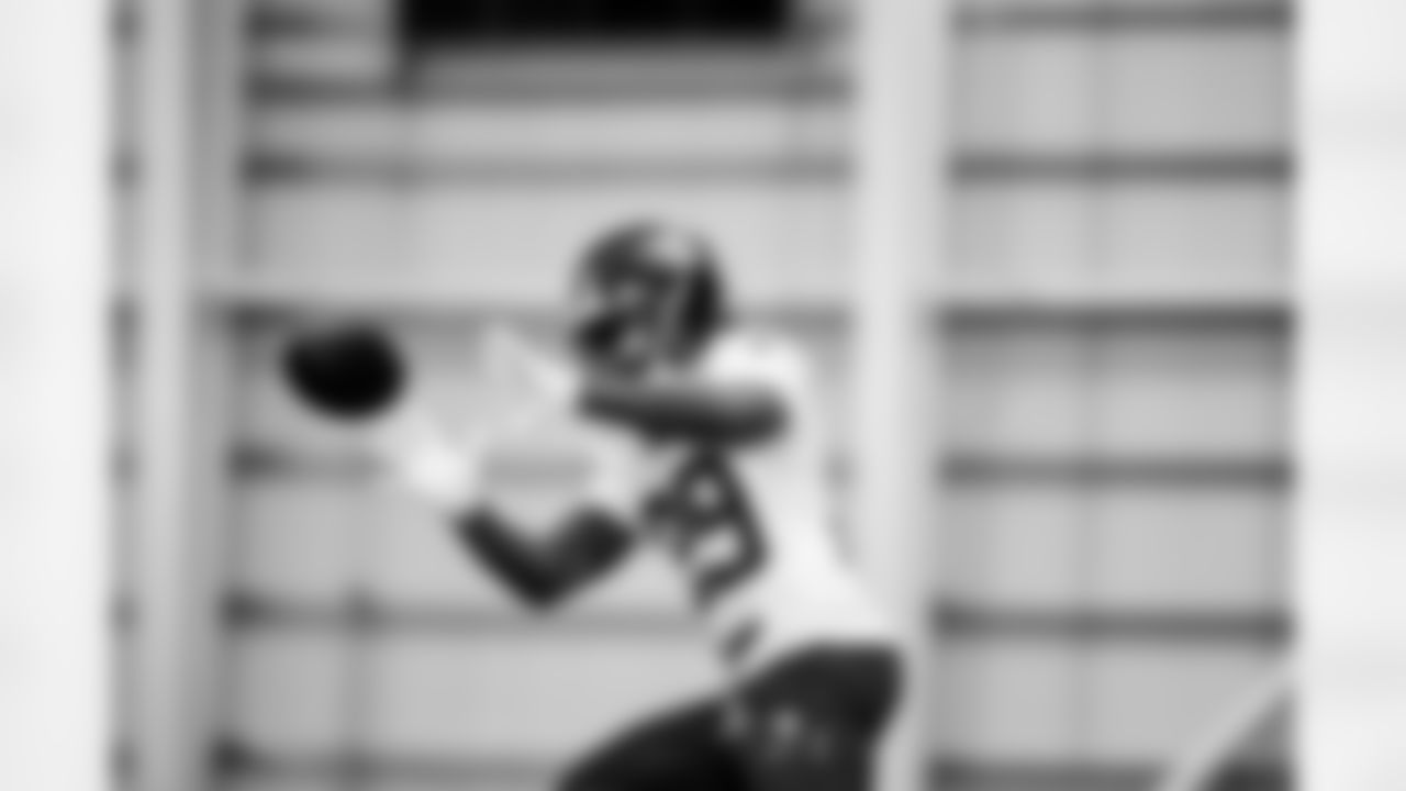 RB Tyrone Tracy Jr. (29)