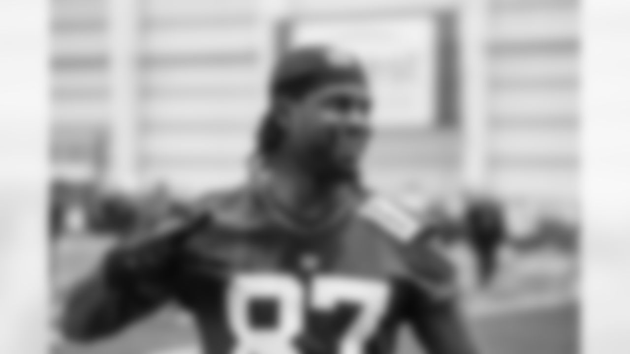 WR Ihmir Smith-Marsette (87)