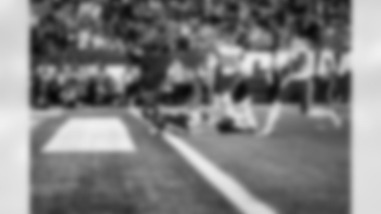 RB Cam Skattebo (44)