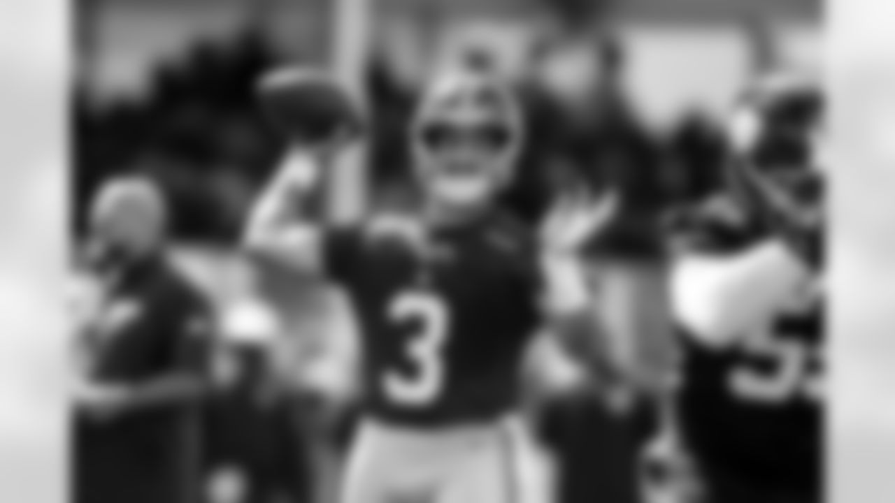 QB Russell Wilson (3)