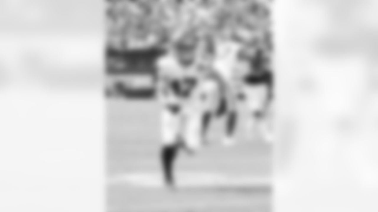LB Ty Summers - Free Agent Signing from NYG Practice Squad (September 25)
