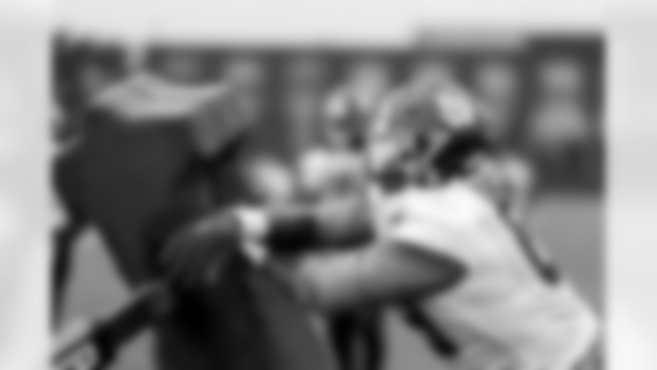 DT Cory Durden (69)
